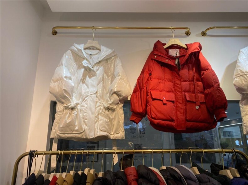 新款羽绒服，派克服，女装羽绒服，靓伊丽