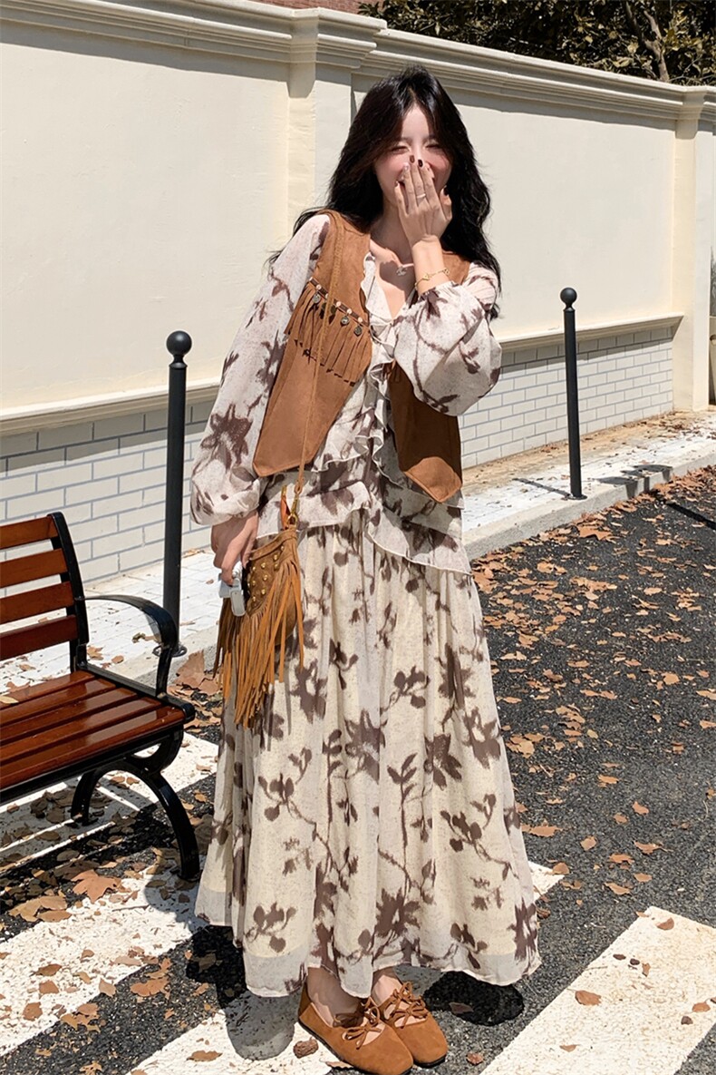 女2025秋季温柔风荷叶边印花连衣裙,女装套装/套裙,2C007