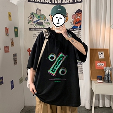 黑色