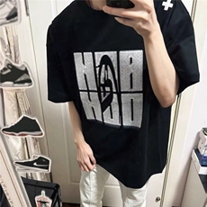 黑色