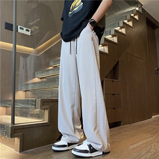 灰色