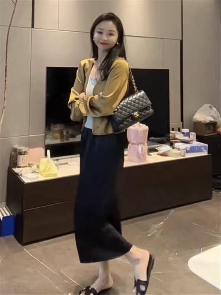 复古外穿v领衬衫外套女新款宽松遮肉开衫短外套上衣，女装蕾丝衫/雪纺衫，思沃羊绒