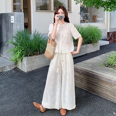 温柔风白色穿搭一整套女夏2025超火巨好看绣花上衣配阔腿裤两件套，女装套装/套裙，浙宝217