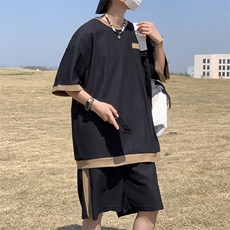 黑色