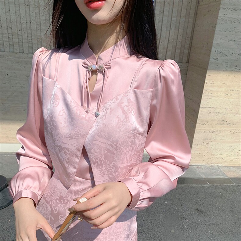 现货2024年春季女时尚潮流气质修身复古蝴蝶扣网红假两件连衣裙,女装连衣裙,煊芮熙