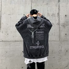 黑色