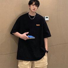 黑色
