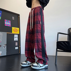 酒红色