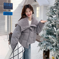 灰色羊羔毛大翻领派克羽绒服2025新款女冬复古洋气巨好看小香外套，女装羽绒服，慧尚2-185