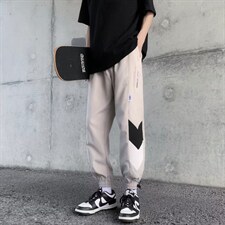 灰色