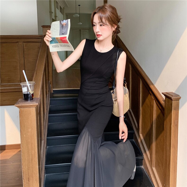 主推款新款法式轻奢黑色无袖连衣裙设计感不规则网纱拼接，女装连衣裙，网红馆