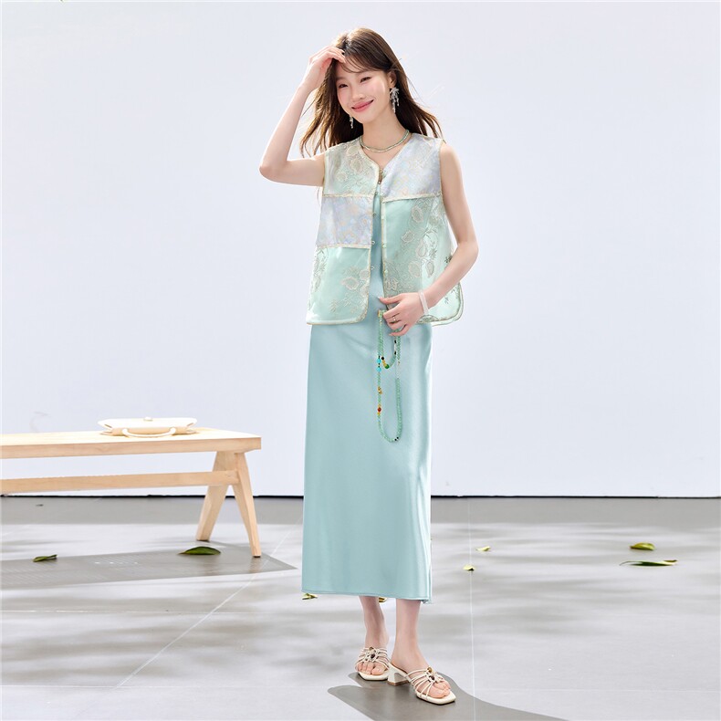夏季新款现货！2026新中式拼接款重工刺绣马甲+珍珠吊带裙套装女,女装套装/套裙,宝儿家