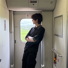 得物抖音高品质二开夏季美式潮牌假两件条纹衬衫翻领高街短袖T恤，男装T恤，电商A486