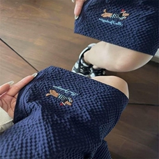 藏青色
