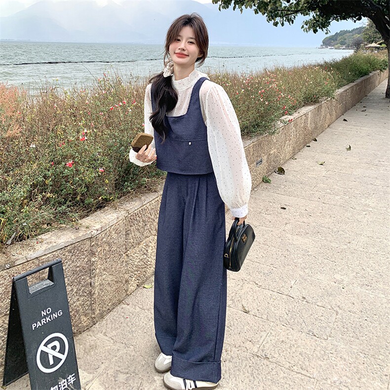 大方得体穿搭蓝色设计感马甲套装女春秋超火好看时尚阔腿裤三件套图片