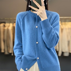 2025秋季新款毛衣女遮肚宽松显瘦早秋百搭针织新款圆领开衫上衣女，女装羊毛衫，大美人高端店