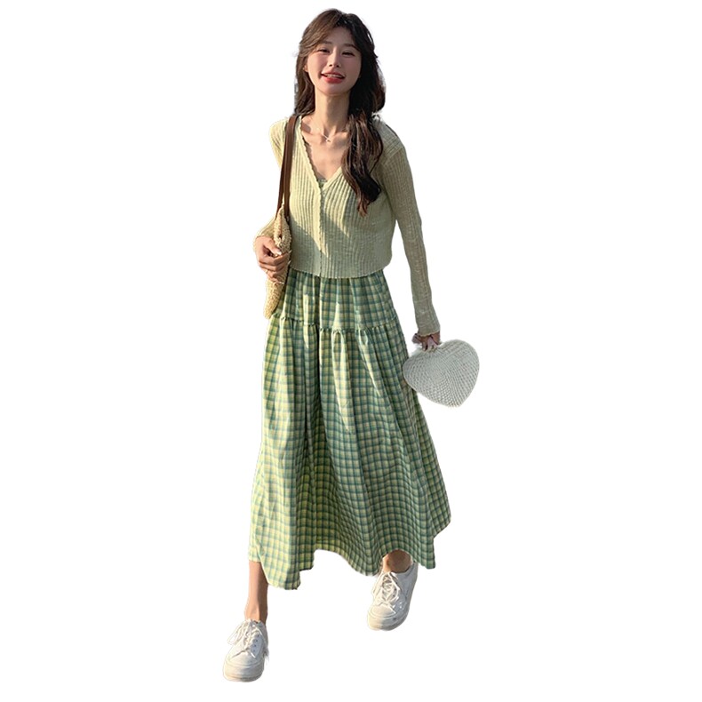 绿色小清新格子吊带裙女夏季2025新款针织V领开衫长裙,女装连衣裙,2C166
