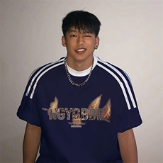 藏青色