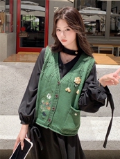 复古文艺刺绣马甲春秋季新款V领针织背心宽松显瘦短款开衫，女装针织衫/毛衣，水衣源