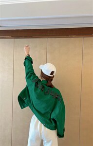 春季新款手工钉珠亮片外套图片