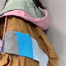 秋季拼接款风衣，女装风衣，泡泡糖