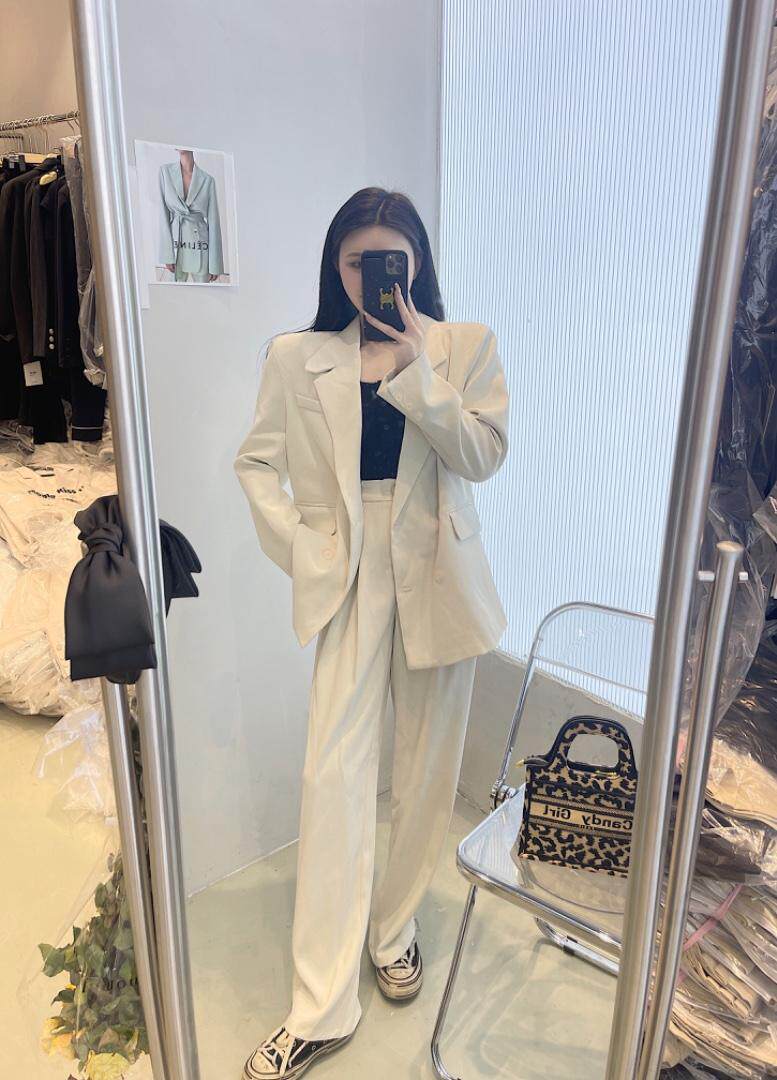 高级感色系套装，女装职业装，m.o