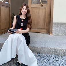 立体花朵背心裙套装女2025夏季新款独特漂亮白色A字半身裙两件套，女装套装/套裙，2C262