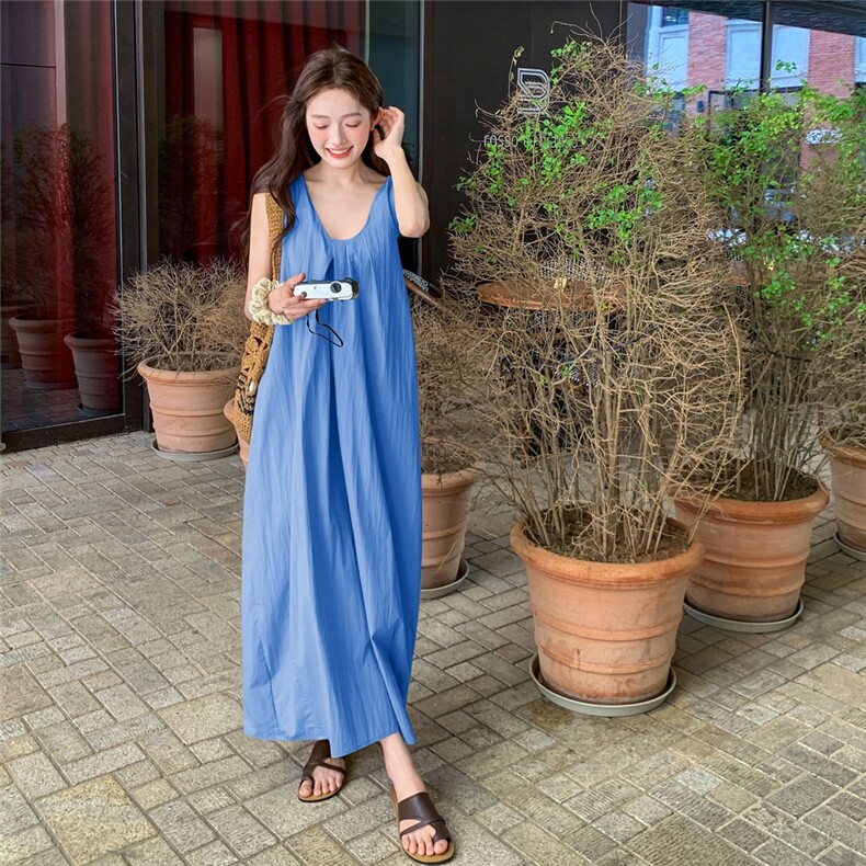蓝色吊带连衣裙女2025夏季新款高级感气质小个子减龄宽松度假风裙,女装连衣裙,千寻