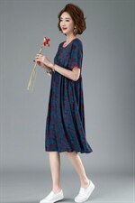 复古碎花连衣裙2021年夏季新款时尚短袖中长款，女装连衣裙，余墨