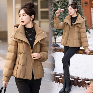 现货90绒欧货显瘦短款羽绒服女2024冬季新款连帽小个子白鸭绒外套
