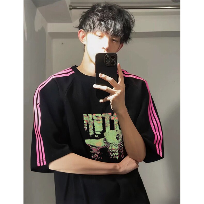 抖音得物品质二开240克宽松纯棉美式潮牌印花三条杠中性风短袖T恤,男装T恤,电商A486