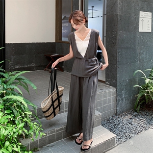 韩系松弛感灰色休闲简约套装女2025夏季新款无袖上衣阔腿裤两件套图片