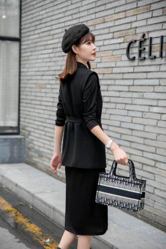 【新款现货】秋季黑色马甲连衣裙两件套，女装马夹，水锦红