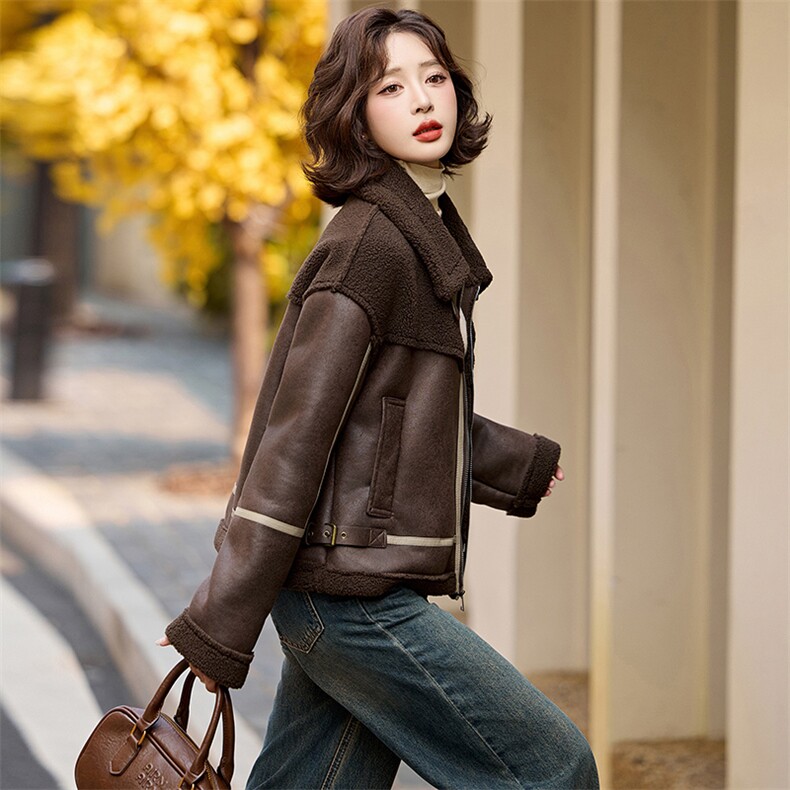 【现货主推】2024年冬季新款皮毛一体加绒服,女装短外套,魅丽静蓝