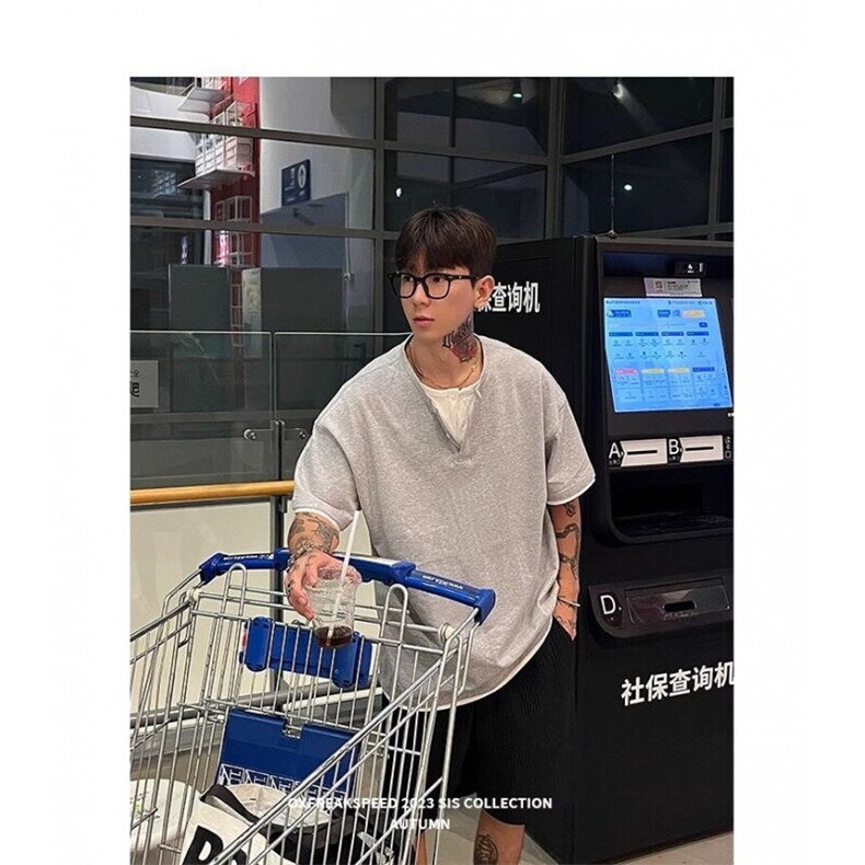 网图假两件灰色v领t恤男夏季设计感短袖美式潮牌半袖7067-P40,男装T恤,星座1001-1