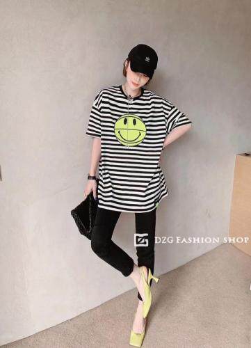 笑脸短袖T恤，女装T恤，雪儿伊秀