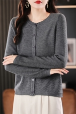 早秋新款纯色羊毛衫女薄款开衫女士外搭长袖毛衣外搭洋气外套短款，女装羊毛衫，织己羊绒