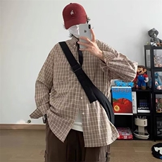 卡其色