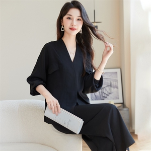 春秋法式高级感上衣衬衫女V领蓝色蝙蝠袖外套美式慵懒风解构衬衣图片