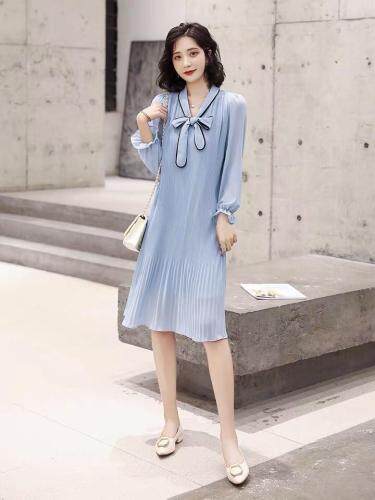 【现货】2021年春季百褶连衣裙百搭显瘦修身复古雪纺，女装连衣裙，荷塘月色