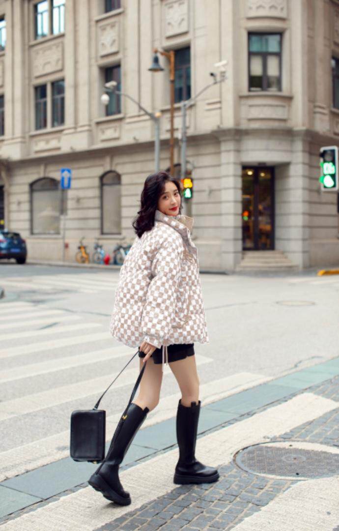 90绒羽绒服，女装羽绒服，卡西姆