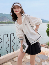 现货2025夏装新款印花连帽防晒衣，女装防晒衣，慕依路