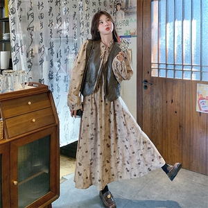 26春装现 货  马甲碎花连衣裙两件套 2C032 182 P165 K228图片