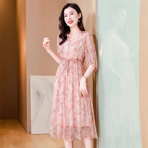 真丝连衣裙2025夏季新款大码女装衣服桑蚕丝高端精致气质碎花裙子图片