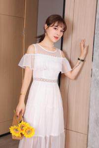 夏装新款连衣裙，女装连衣裙，依生伴