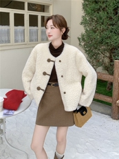 杏色短款小香风羊羔毛外套女2025冬新款小个子保暖加厚毛茸茸上衣，女装短外套，浙宝210（原浙宝191）