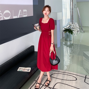 泡泡袖红色连衣裙女夏季2024新款法式高级感减龄显瘦高腰a字长裙图片