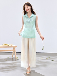夏季新款现货！2026洋气时尚百搭款刺绣上衣+琉璃亮光阔腿裤套装图片