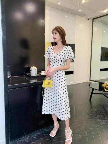 2021年夏季新品梅花印花连衣裙，女装连衣裙，圣伊敏