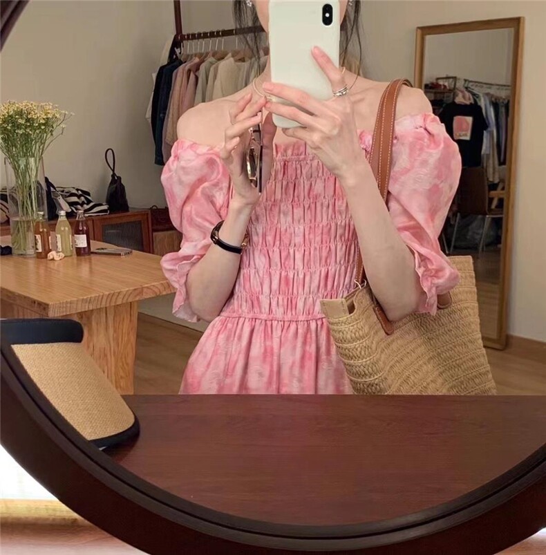 粉花显瘦气质连衣裙，女装连衣裙，欧妮卡蒂蔓